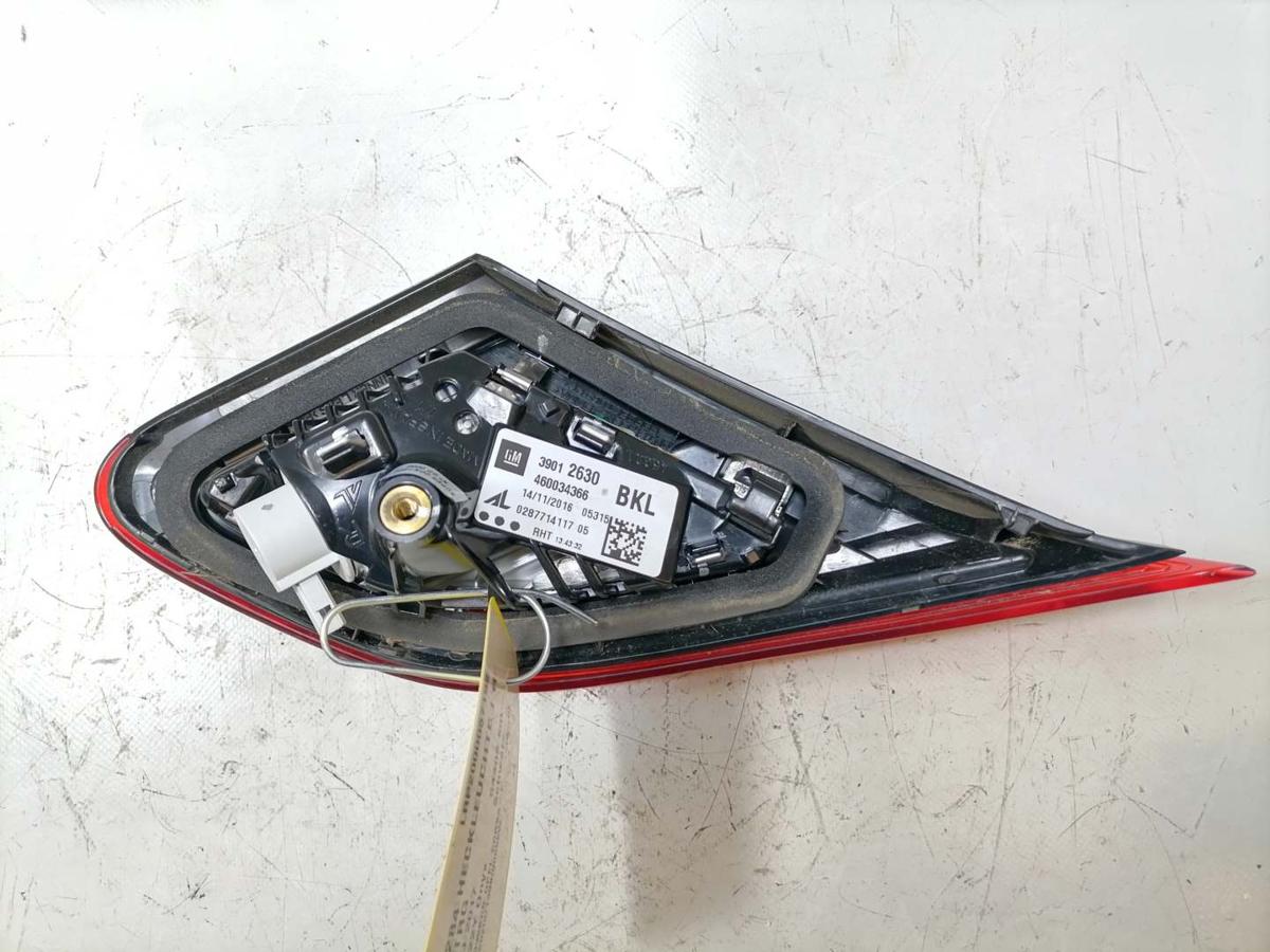 Opel Corsa E original Rücklicht Rückleuchte Schlussleuchte rechts innen 5-Türer Bj.2017